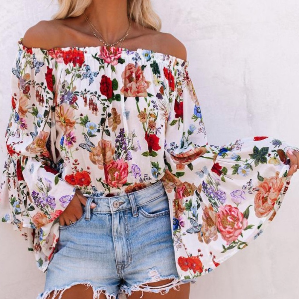 Vici Off Shoulder  Bell Sleeve M